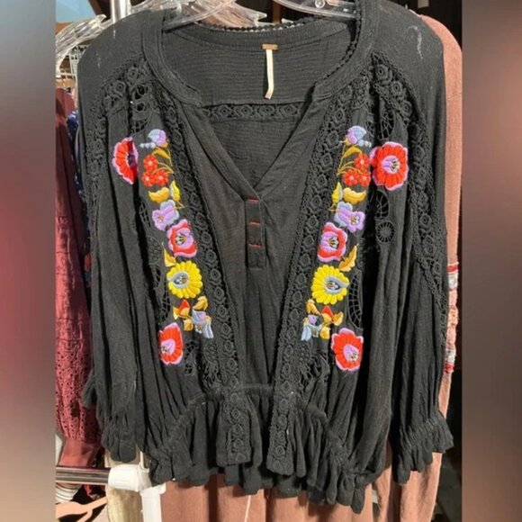 Free People Serafina Embroidered top in black - Picture 3 of 5